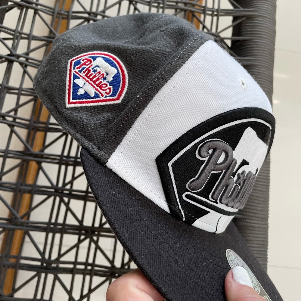 Phillies hat (47) - Picture 5 of 6